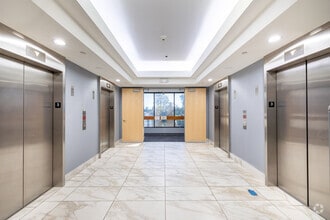 5525 Etiwanda Ave, Tarzana, CA for lease Building Photo- Image 1 of 1