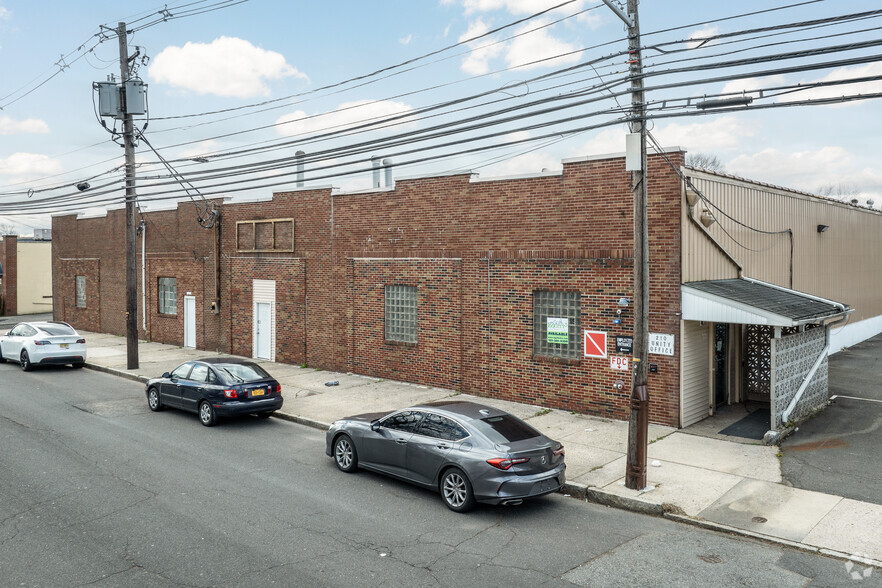 210 S Van Brunt St, Englewood, NJ for lease - Building Photo - Image 1 of 6