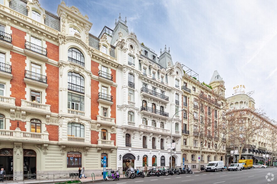 Office in Madrid, Madrid for lease - Building Photo - Image 2 of 2