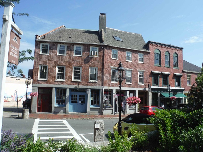 Roger St, Gloucester, MA for sale - Primary Photo - Image 1 of 1