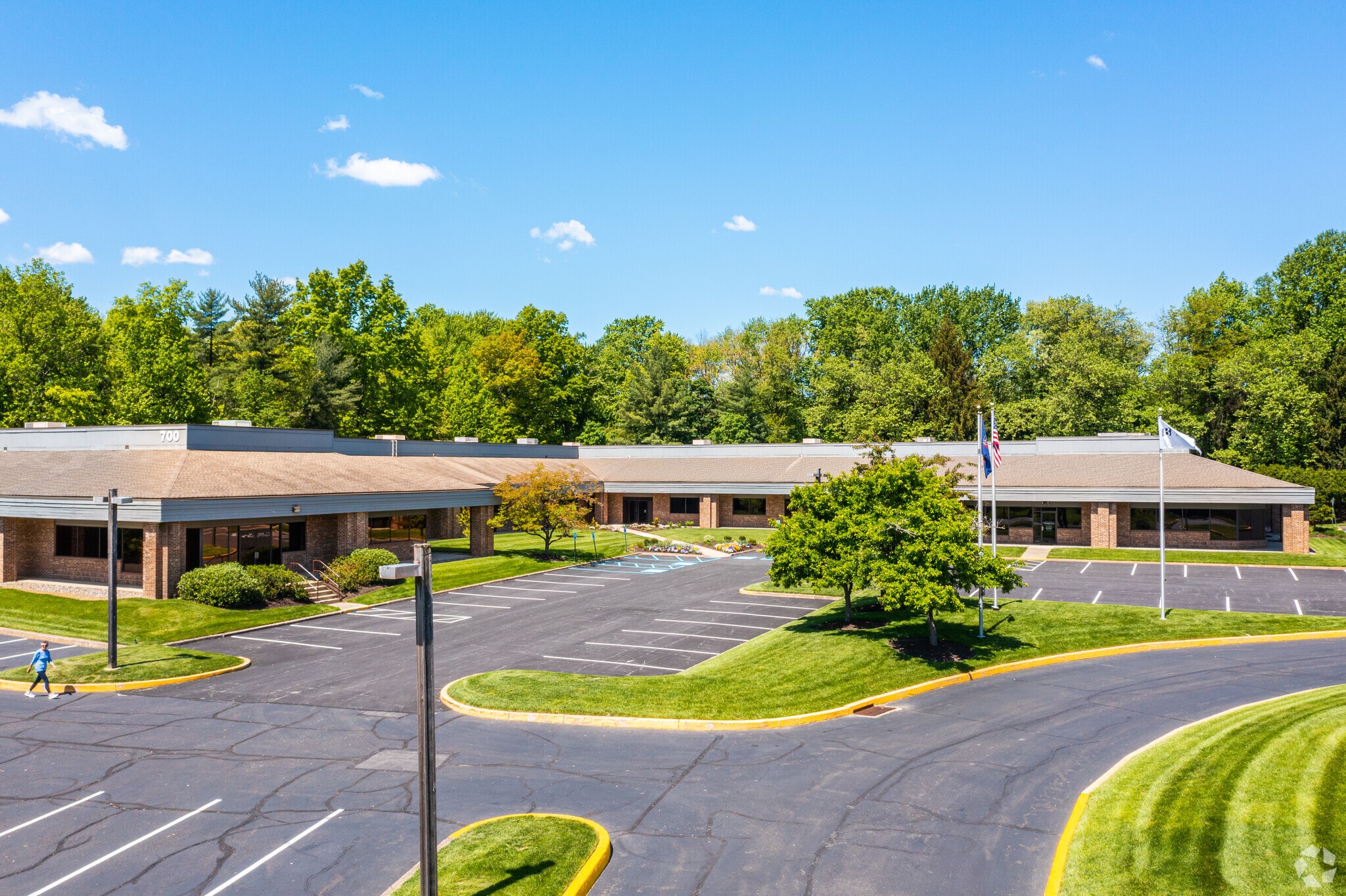 700 Business Center Dr, Horsham Township, PA for sale Primary Photo- Image 1 of 5