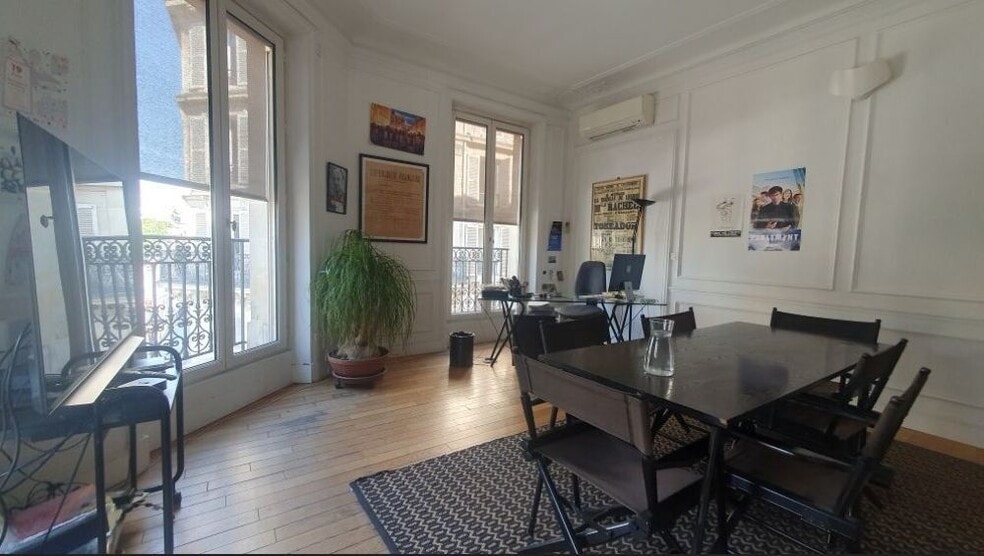82 Rue De Rivoli, Paris for lease - Interior Photo - Image 3 of 8