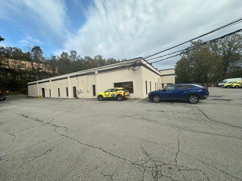 100 Purity Rd, Pittsburgh, PA for lease - Building Photo - Image 3 of 35