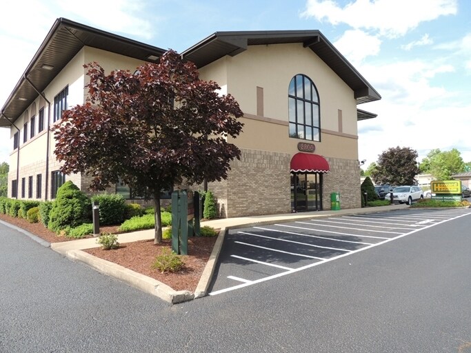 2800 Cranberry Sq, Morgantown, WV for sale Primary Photo- Image 1 of 16