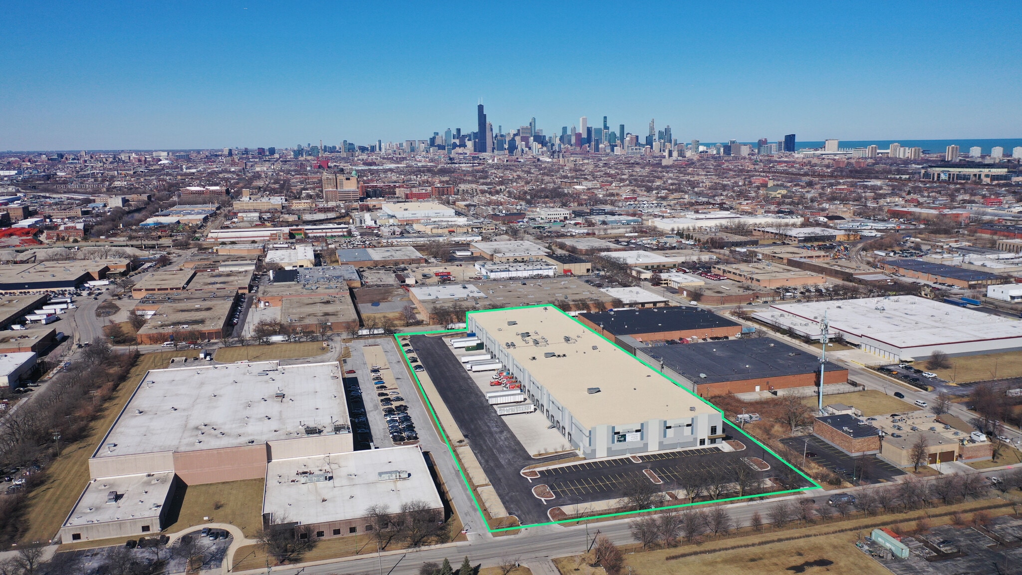 1032 W 43rd St, Chicago, IL for lease Building Photo- Image 1 of 4