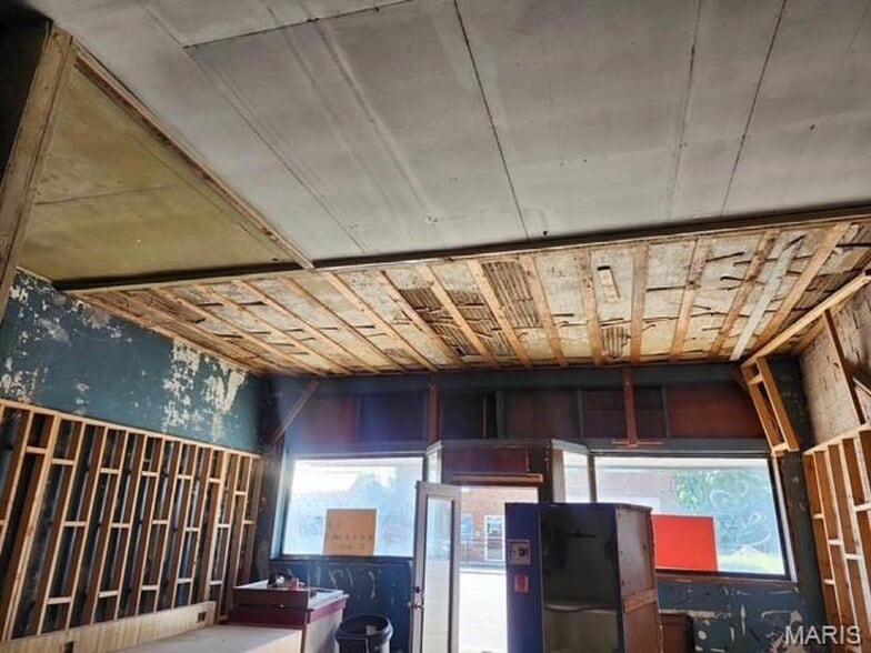 211 E Central Ave, Benld, IL for sale - Building Photo - Image 3 of 7