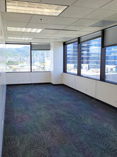 1440 Kapiolani Blvd, Honolulu, HI for lease Interior Photo- Image 2 of 5