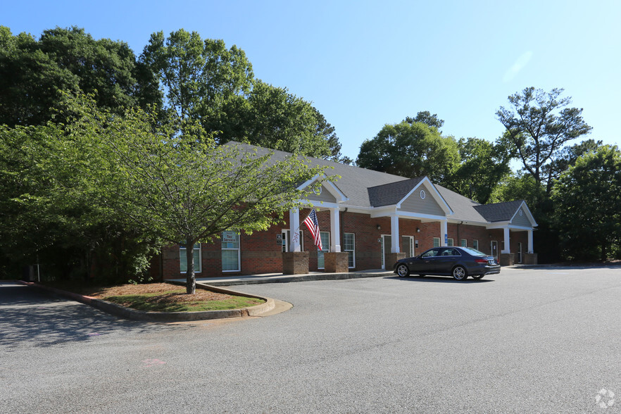 200 Eagles Nest Dr, Canton, GA for sale - Primary Photo - Image 1 of 1