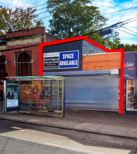 712 E 233rd St, Bronx, NY for lease - Building Photo - Image 1 of 1