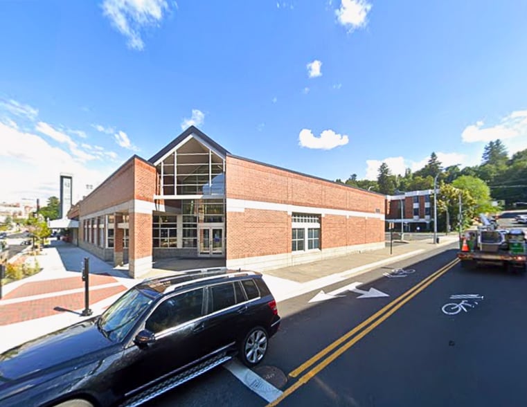 301 E Main St, Pullman, WA for lease - Building Photo - Image 3 of 8