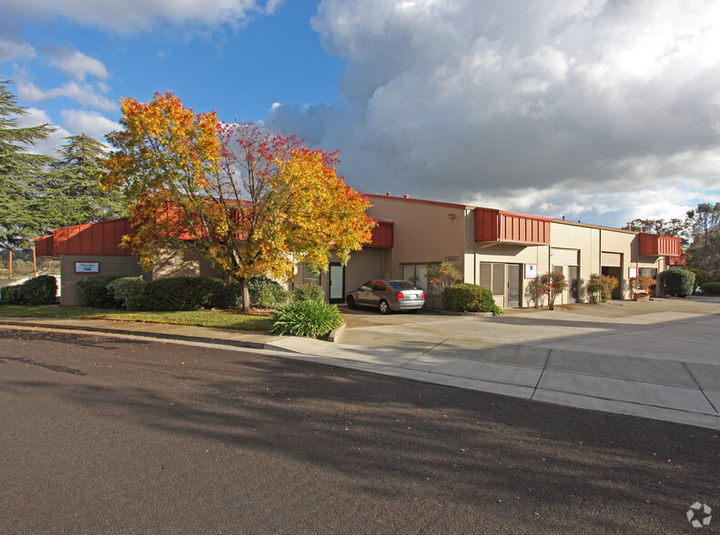 11860 Kemper Rd, Auburn, CA for lease - Primary Photo - Image 1 of 19