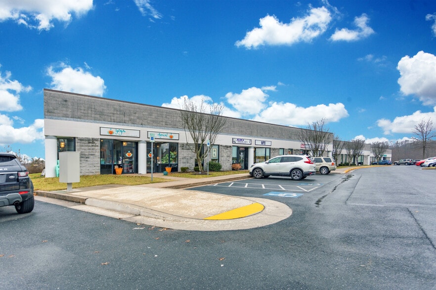 227 Gateway Dr, Bel Air, MD for lease - Building Photo - Image 2 of 6