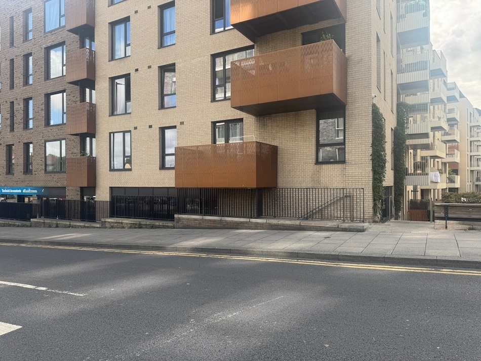 32 Penny Brookes Street, London for lease Building Photo- Image 1 of 12