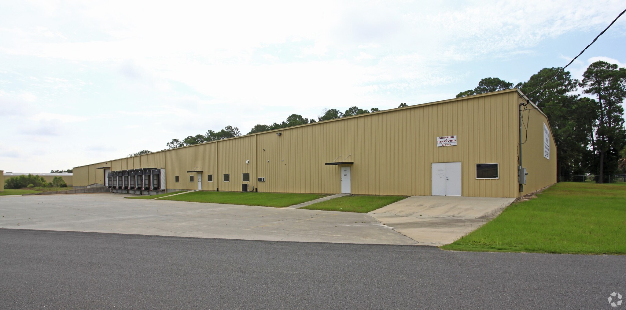 1679 Clay Rd, Valdosta, GA for lease Primary Photo- Image 1 of 5