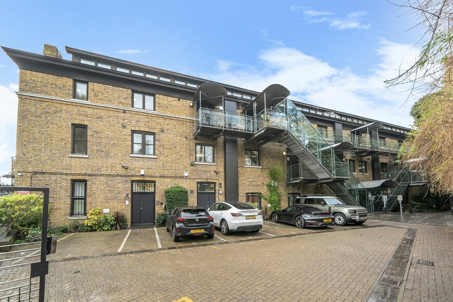 3-10 Bridge Approach, London for lease - Building Photo - Image 3 of 46