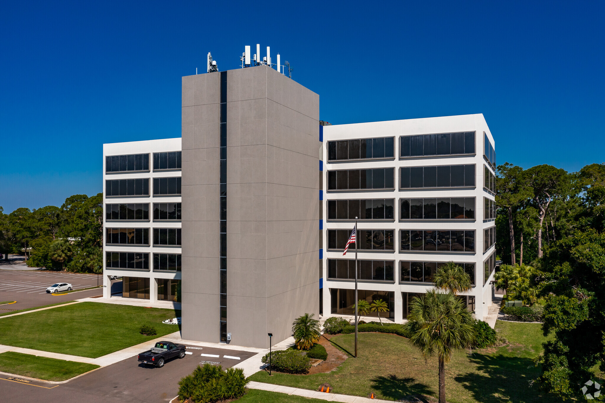 2536 Countryside Blvd, Clearwater, FL for lease Building Photo- Image 1 of 8