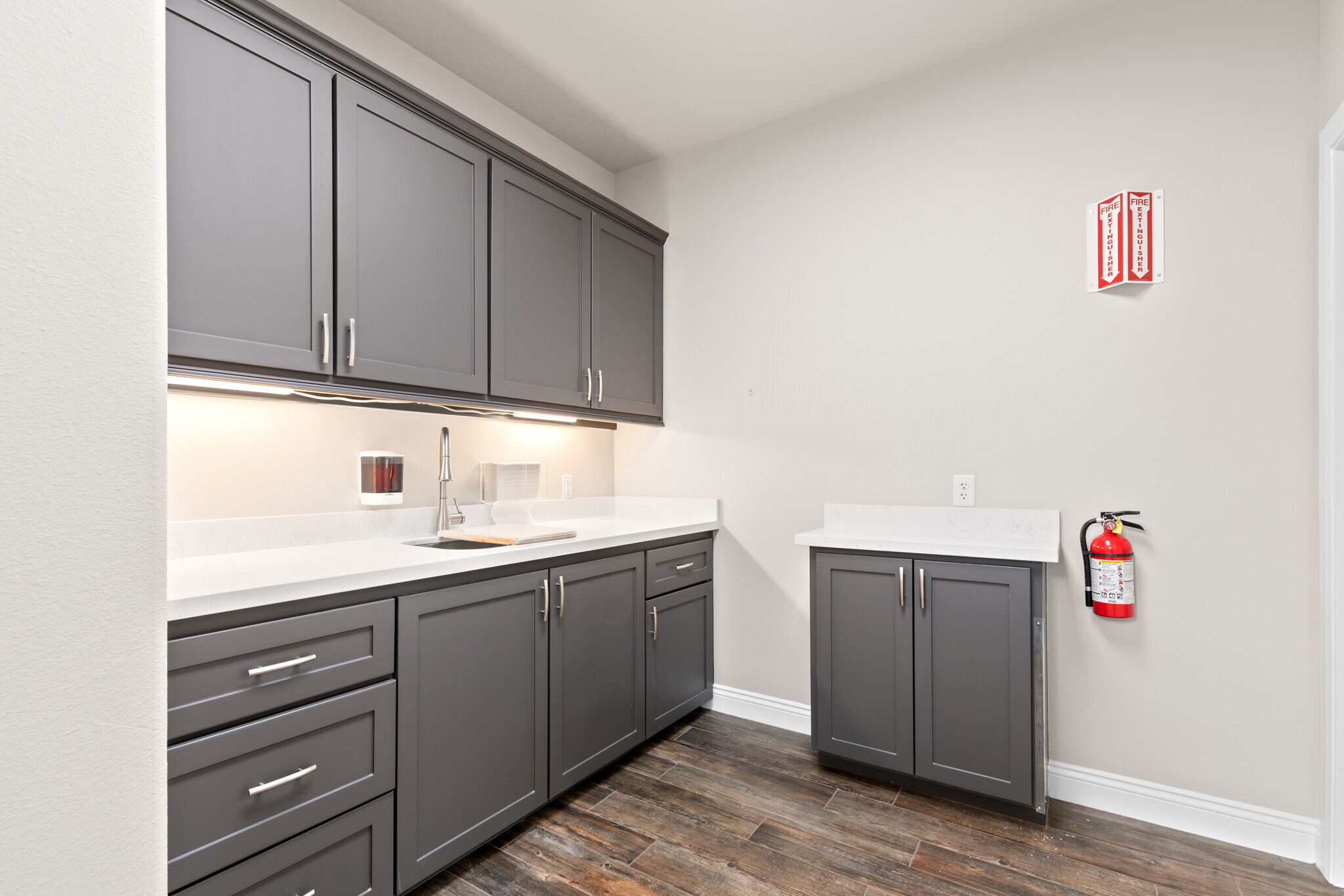 1811 Grand Ave, Liberty, TX 77575 Office for Lease