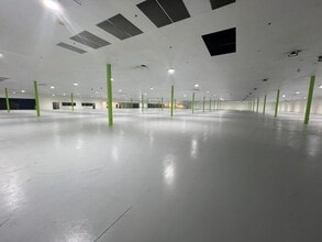 615 S Monroe Ave, Mason City, IA for lease Interior Photo- Image 2 of 6