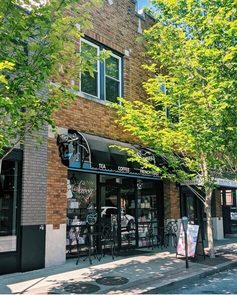 17-21 E Center St, Fayetteville, AR for lease - Building Photo - Image 2 of 5
