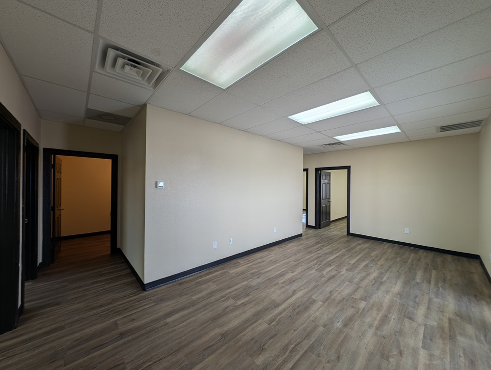 6401 S County Road 1273, Midland, TX for lease Interior Photo- Image 1 of 10