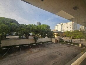 501 Golden Isles Dr, Hallandale Beach, FL for lease Building Photo- Image 1 of 2