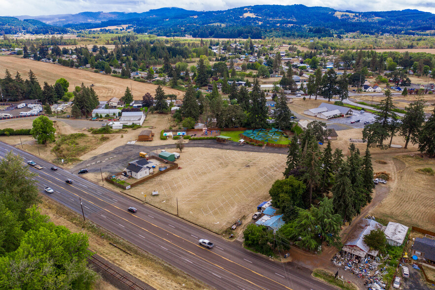 3980 S Santiam Hwy, Lebanon, OR for sale - Building Photo - Image 3 of 35