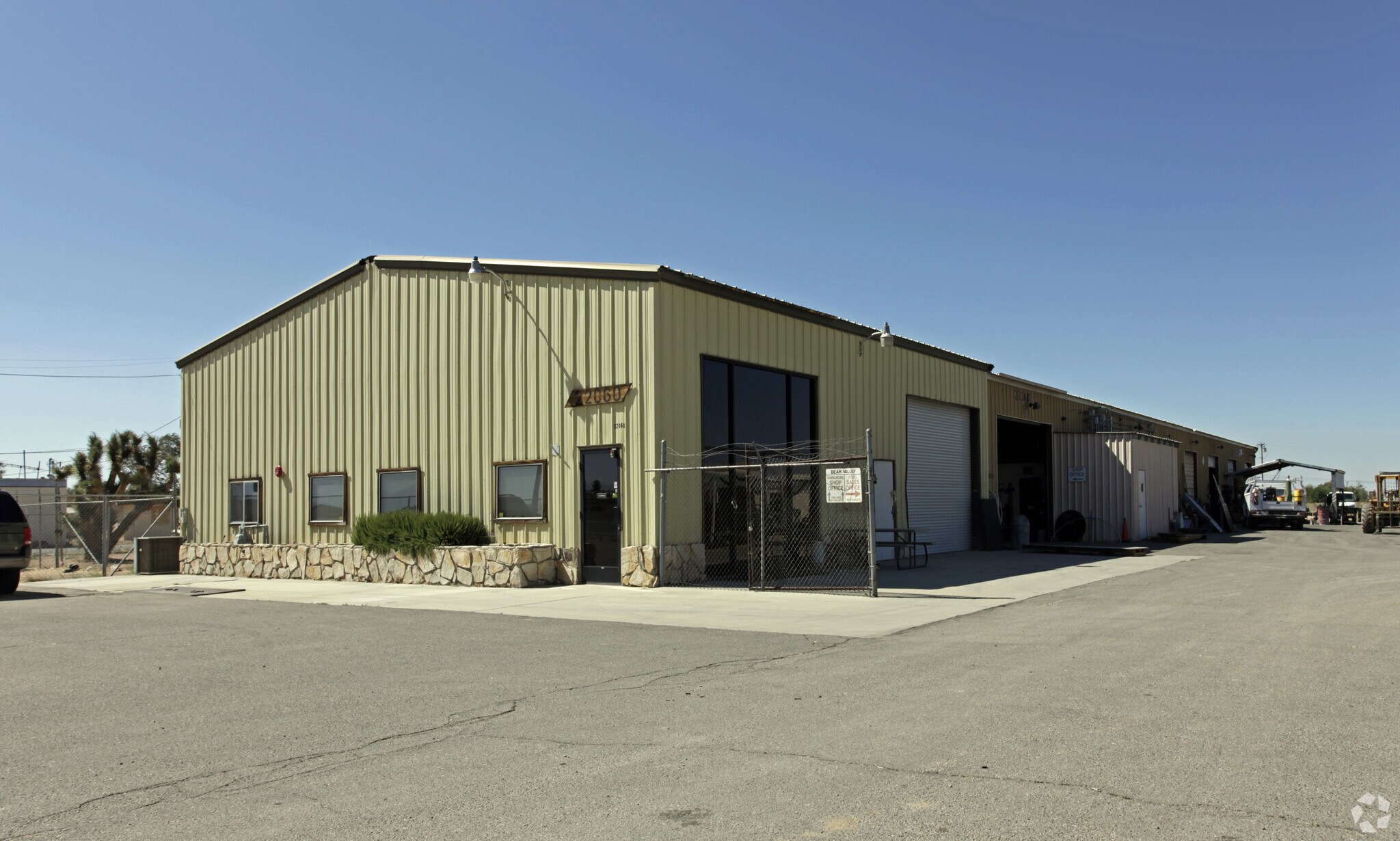 22060 Bear Valley Rd, Apple Valley, CA for sale Primary Photo- Image 1 of 1