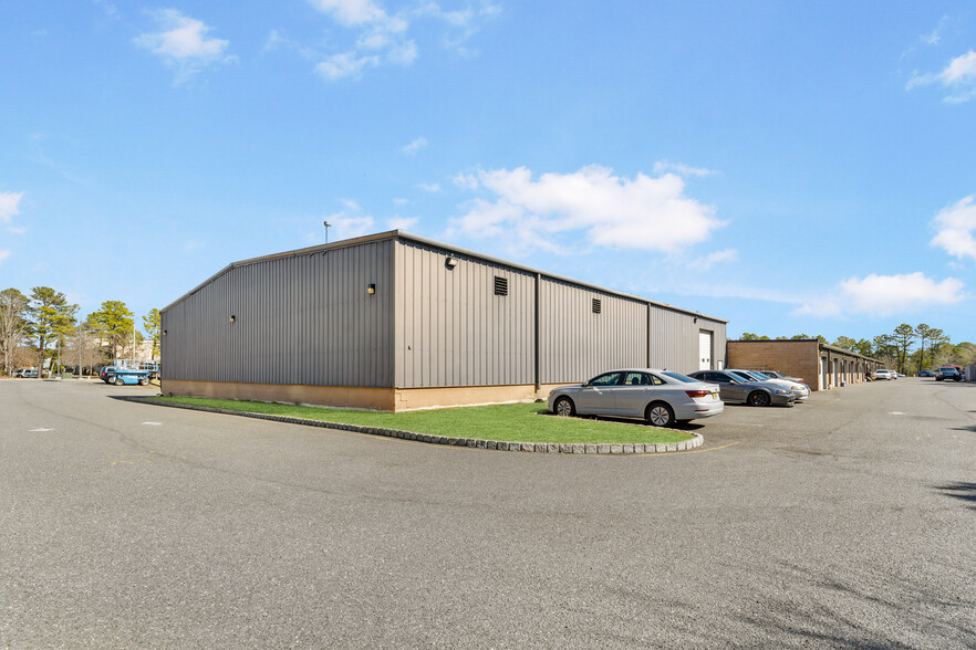 1 Executive Dr, Toms River, NJ for lease - Building Photo - Image 3 of 8