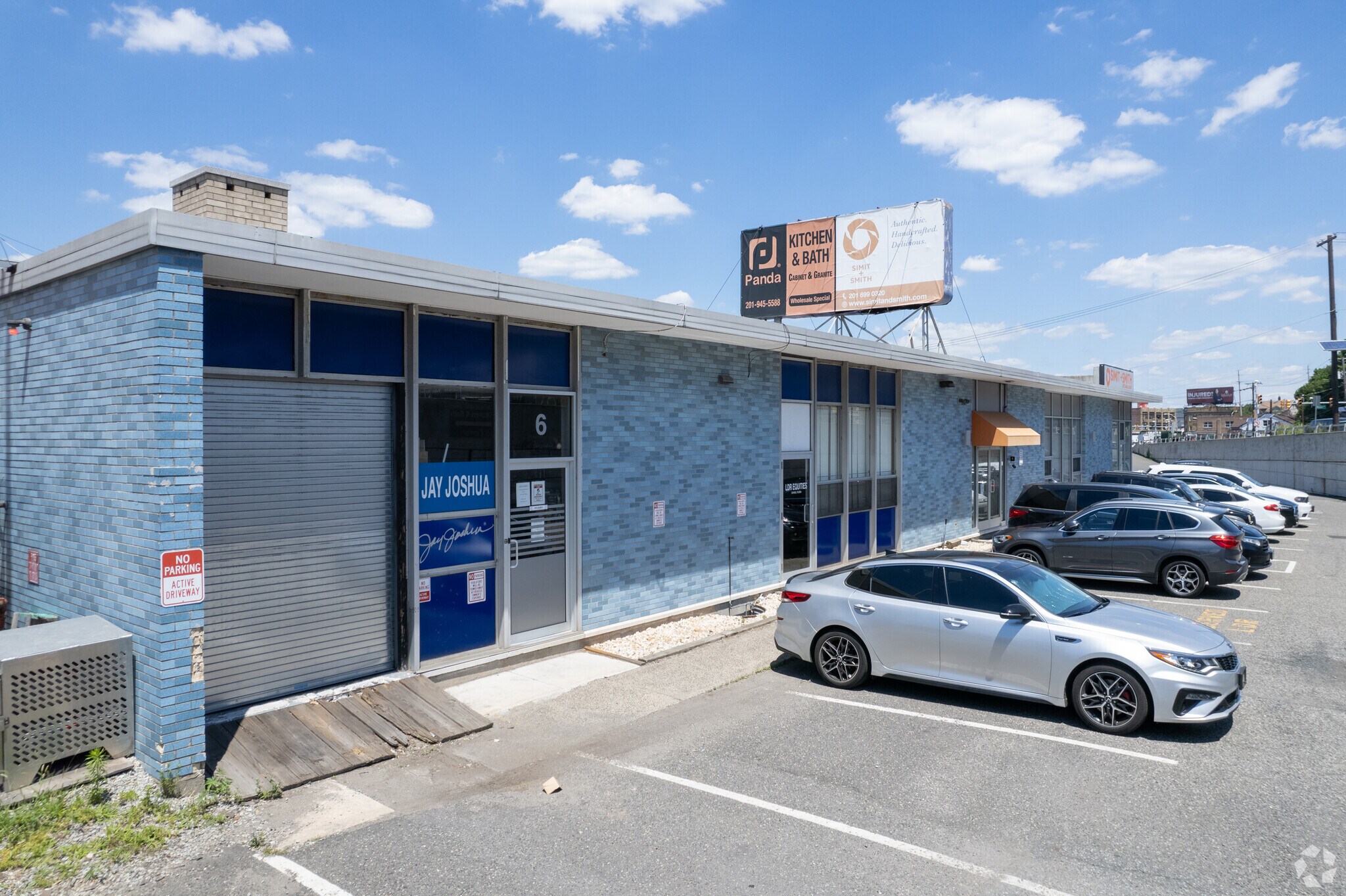 501 Broad Ave, Ridgefield, NJ 07657 Under contract