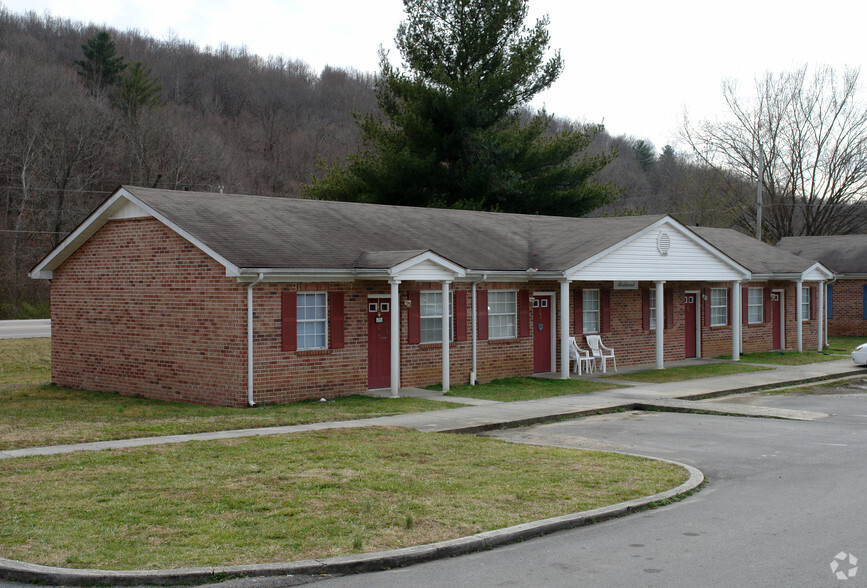 700 Midtown Ln, Harriman, TN for sale - Primary Photo - Image 1 of 1