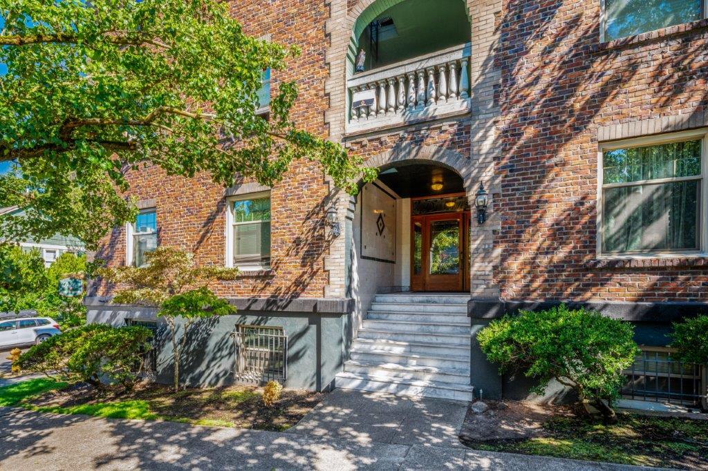 1052 E Thomas St, Seattle, WA for sale Building Photo- Image 1 of 29