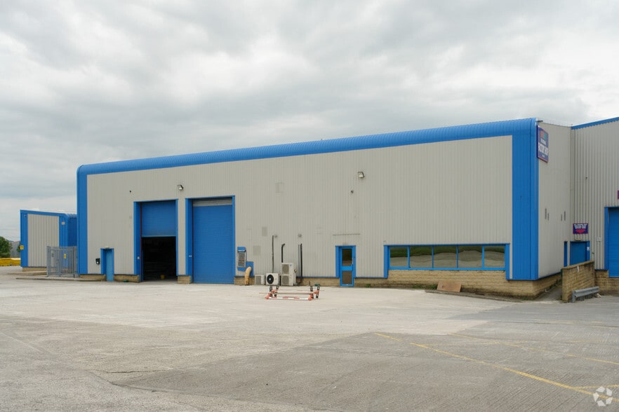 Billington Rd, Burnley for lease - Building Photo - Image 3 of 6