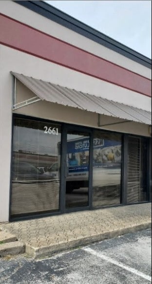 2601-2621 Aero Dr, Grand Prairie, TX for lease Interior Photo- Image 1 of 13
