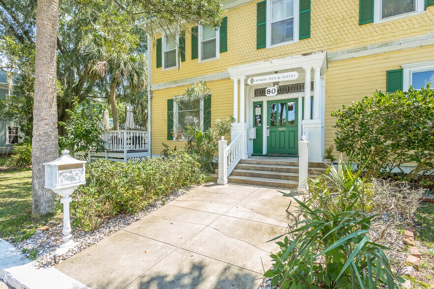 80 6th St, Apalachicola, FL 32320 Coombs House