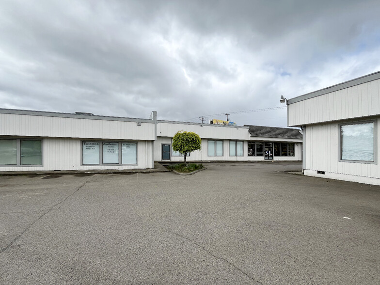 5002-5008 Commercial St SE, Salem, OR for lease - Building Photo - Image 3 of 5