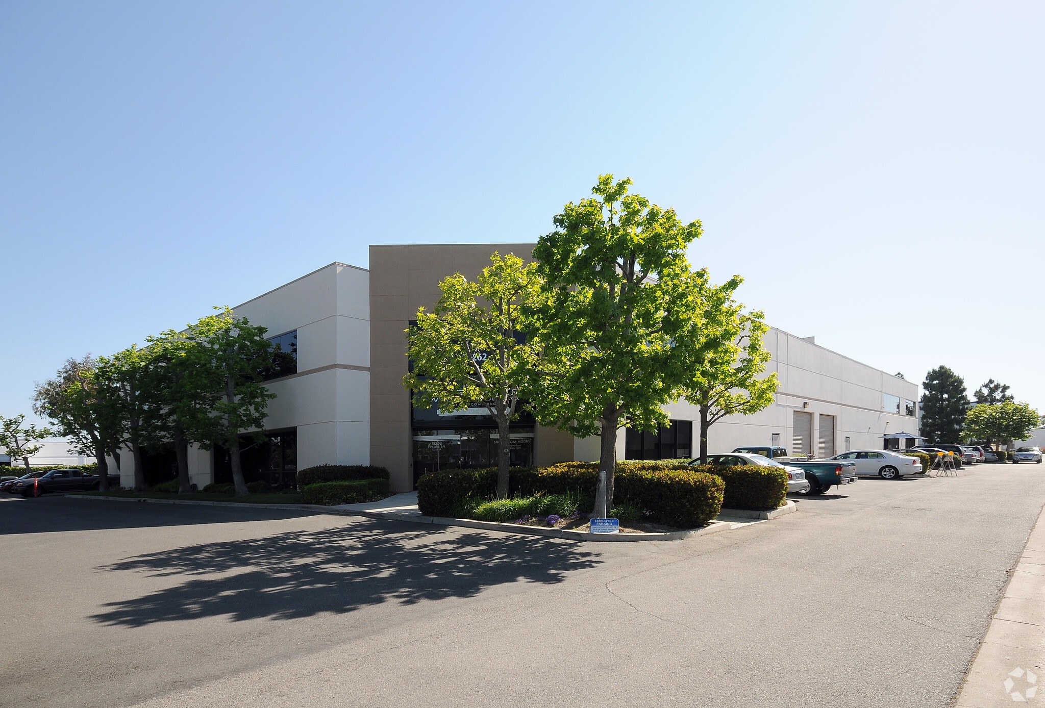 15262 Pipeline Ln, Huntington Beach, CA for lease Primary Photo- Image 1 of 9