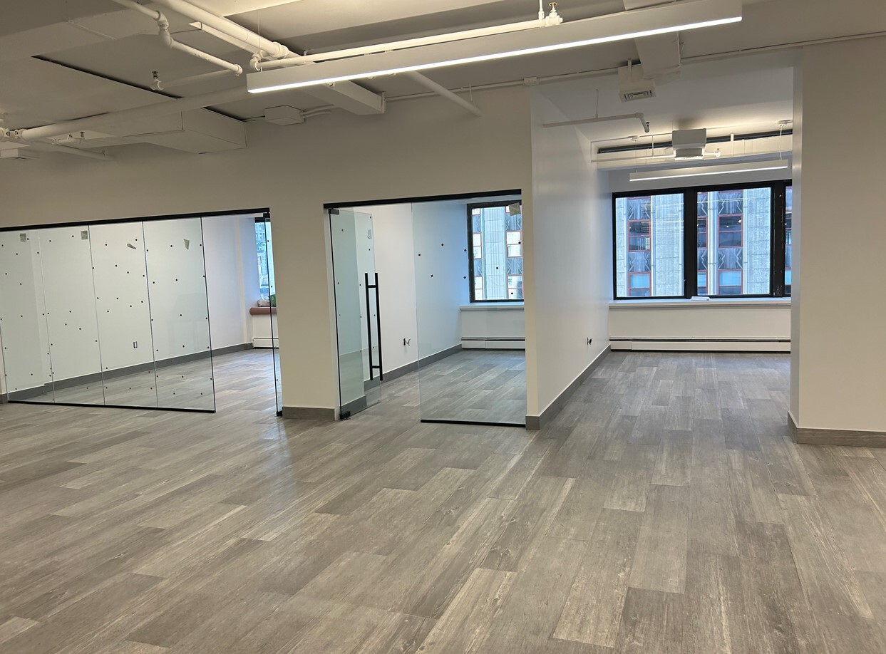 1 W 34th St, New York, NY for lease Interior Photo- Image 1 of 4