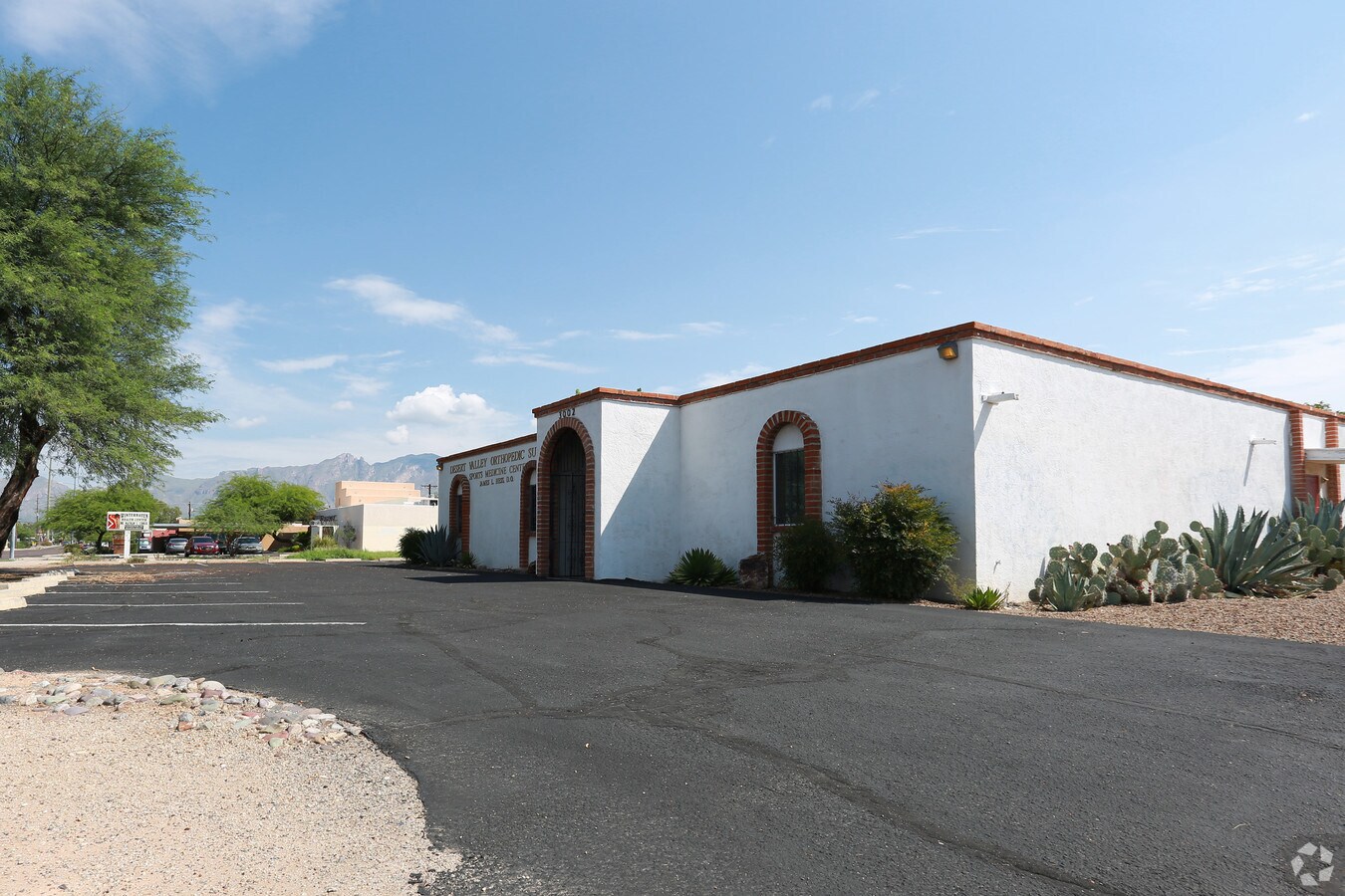 3002 N Country Club Rd, Tucson, AZ 85716