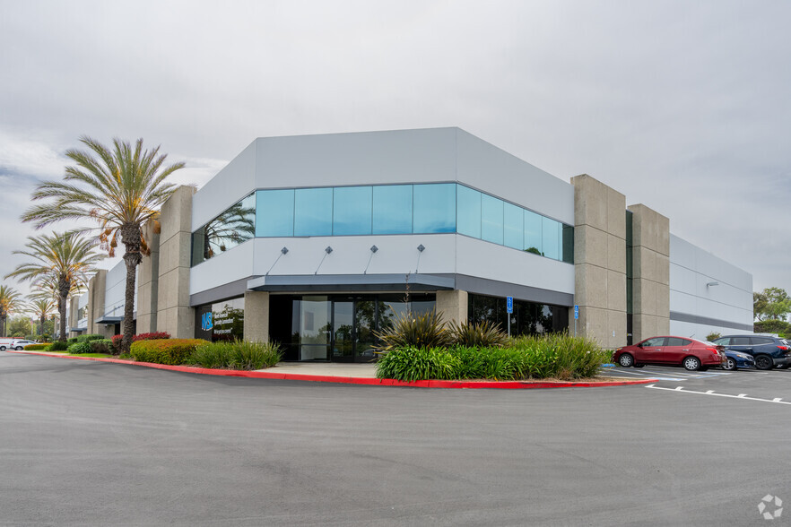 2777 Loker Ave W, Carlsbad, CA for lease - Primary Photo - Image 1 of 12