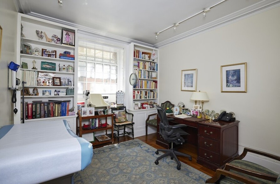 115 E 67th St, New York, NY for sale - Interior Photo - Image 3 of 6