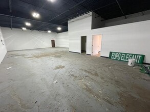 6240 39th St N, Pinellas Park, FL for lease Interior Photo- Image 2 of 5