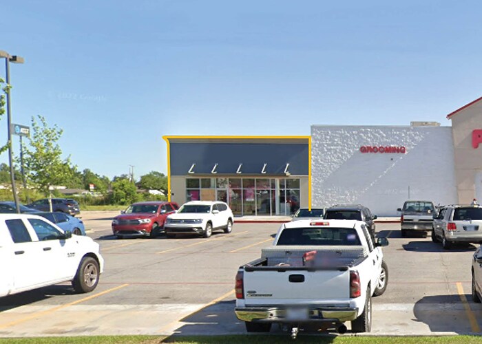 545 W Prien Lake Rd, Lake Charles, LA for sale - Building Photo - Image 1 of 1