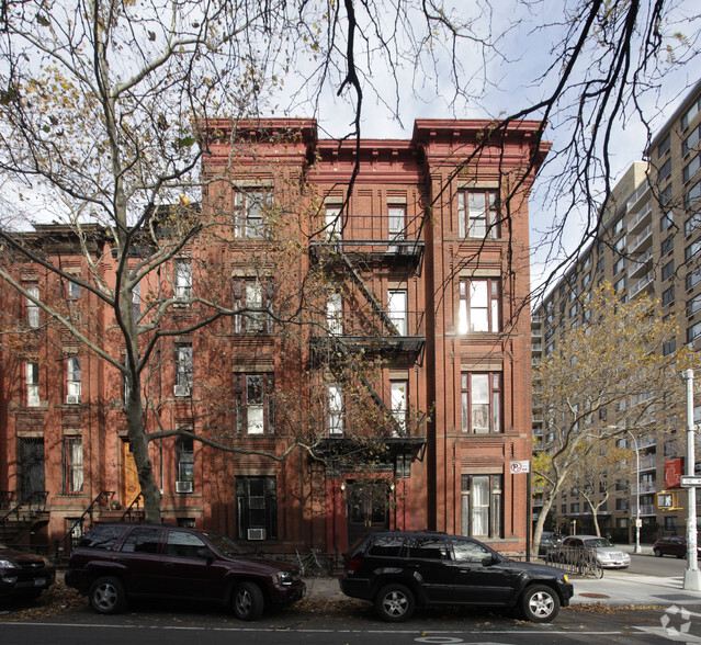 159 Willoughby Ave, Brooklyn, NY for lease - Building Photo - Image 3 of 10