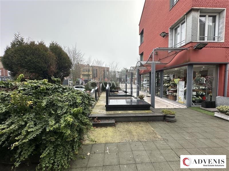 Retail in Lille for lease Building Photo- Image 1 of 7
