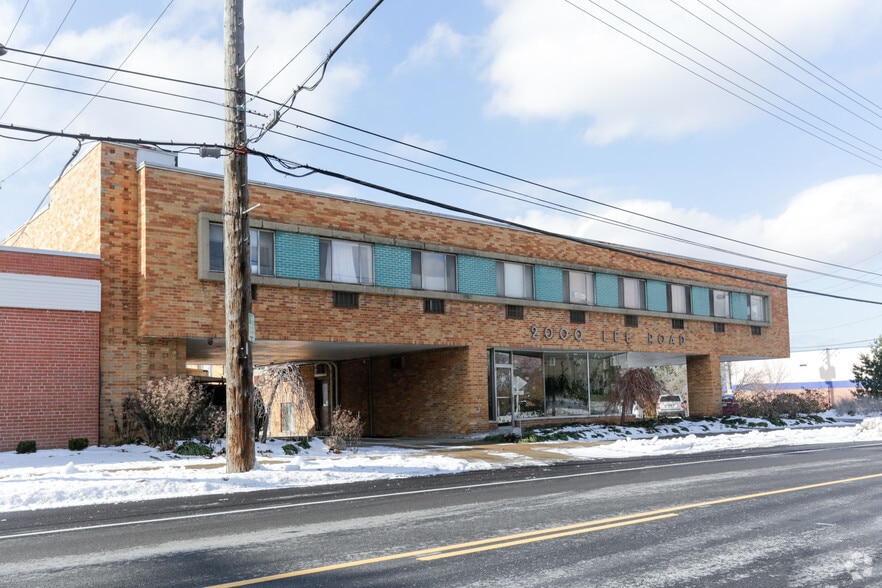 2000 Lee Rd, Cleveland Heights, OH for lease - Building Photo - Image 2 of 3