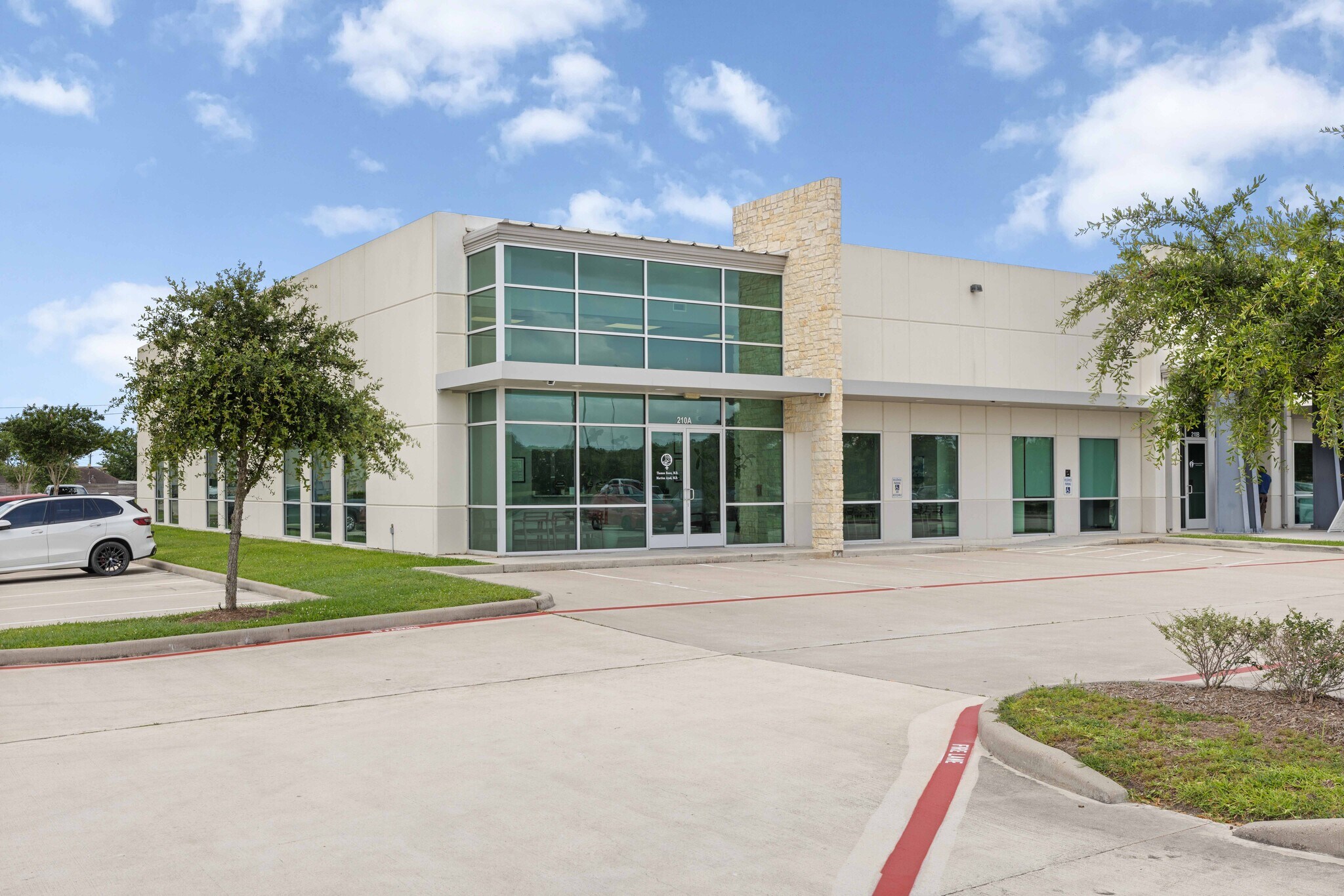 210 Genesis Blvd, Webster, TX for sale Building Photo- Image 1 of 1