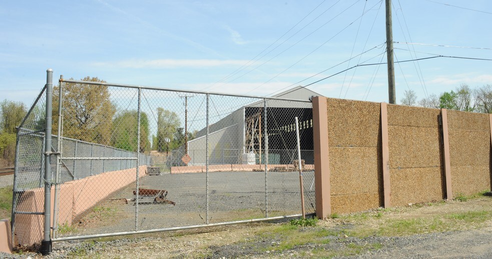 8100 Mims St, Lorton, VA for lease - Primary Photo - Image 3 of 3