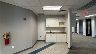 160 Clairemont Ave, Decatur, GA for lease Interior Photo- Image 2 of 8