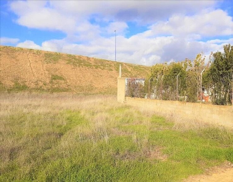 Calle la Pontona, 2, San Andrés del Rabanedo, León for sale - Building Photo - Image 2 of 7