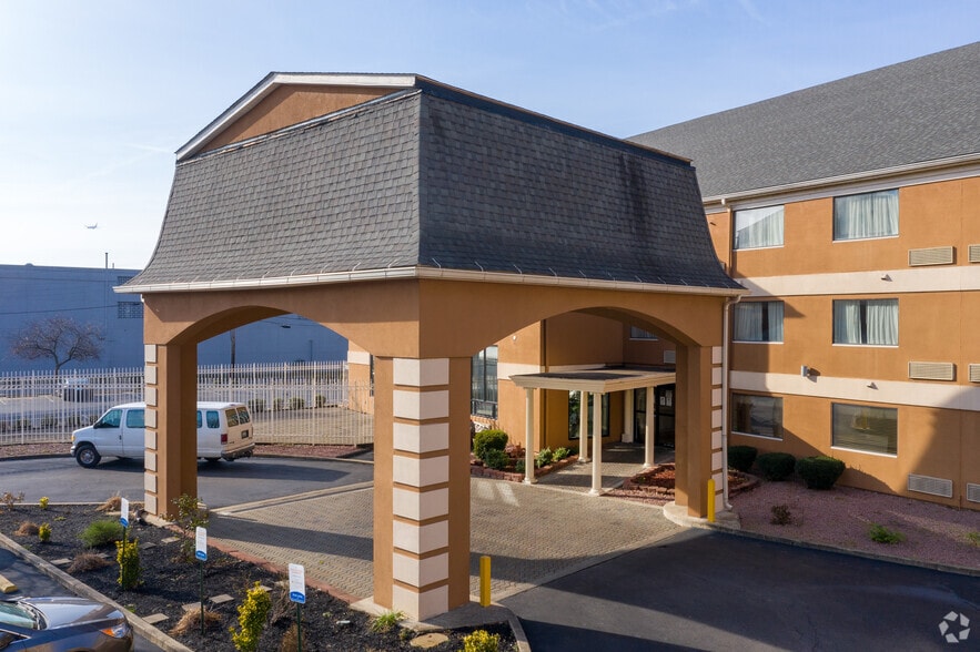 311 E Gaulbert Ave, Louisville, KY for sale - Building Photo - Image 3 of 4